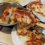 アクア・サンタ - ここのピザならミミまで食べます！