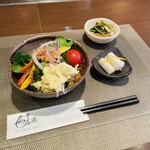Kobuta - サラダと小鉢２種