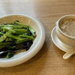 民福北京烤鴨店 - カニフカヒレスープ　青菜炒め