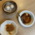 民福北京烤鴨店 - 豚角煮　小籠包　中華クラゲ