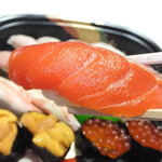 札幌市場めし　まるさん亭 - おまかせ　２人前で５０００円　紅鮭　【　２０１３年１２月　】