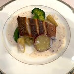 ベルクール - 本日のお魚料理(オオニベのポワレ)！