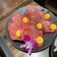 黒毛和牛ヘレ肉専門店 炭火焼肉 りきちゃん 北浜店 - 