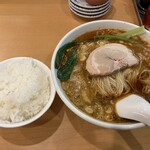 Garyuutantammentakeko - 担々麺850円、本日のサービスでライス無料（2杯まで）