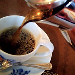 Cafe Le Petit Ni Trois