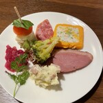 ロティサリーチキンとワイン飲み放題 Hamachan55 - 