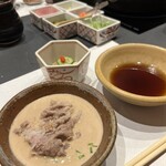しゃぶしゃぶ・日本料理 木曽路 - 胡麻ダレとポン酢ダレ