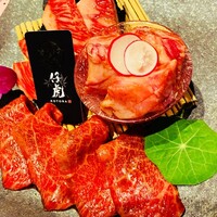 牛刺しと焼肉 仔虎 クリスロード店 - 