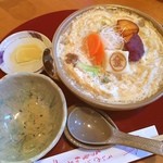 うんとん処 春・夏・秋・冬 - 呉汁めん。
            豆乳とつゆが絶妙のコクを生み出してます。