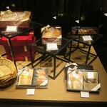 ザショップアットザパーク - 内観_陳列_ギフトセット_サンプル