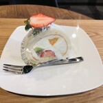 ベリエ - フルーツロールケーキ