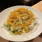 肉男 - お通しのキャベツ盛り（食べ放題）