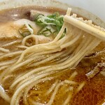 らぁめん たんぼ - ツルプリな平打ち麺