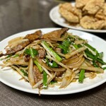 中華料理　幸莱 - ニラレバ炒め…￥800円