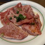焼肉 鶯谷園 - カルビ