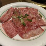 焼肉 鶯谷園 - おいしいカルビ