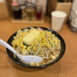 トナリ - 味噌バターコーンタンメン990円