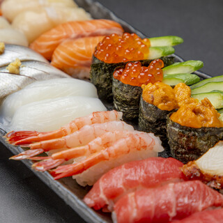 寿司も食べ放題！当店自慢のお出汁も全５種から２つ選べる！