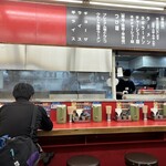 ラーメン山岡家 新すすきの店 - カウンター席