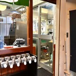 うなぎ 久保田 - 奥が調理場か