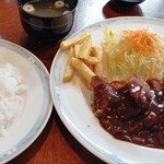 レストハウス ヨシヤマ - ビーフカツレツ定食