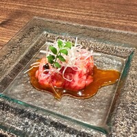 肉割烹 喰心 - 冷菜
                    たれ刺し