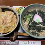 のせや - 親子丼・わかめそば