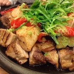 Nanten - パリパリに焼いた鶏と野菜を山葵のソースで