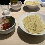 東京アンダーグラウンドラーメン 頑者 - 