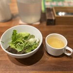 カレーハウス林 - セットのサラダとスープ