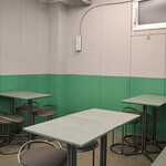 シーシートーキョー - テーブル席2