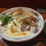 とんこつらーめん ひかり - 2013年クリスマスイブ限定
      ホワイトラーメン