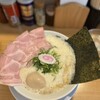 鶏そば 啜る 丸の内本店