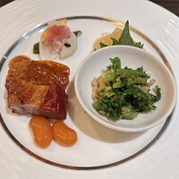 中国料理 彩龍 - 焼き物入り前菜盛り合わせ