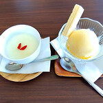 Ajiandainingu Gocoo - 杏仁豆腐　350円/アイスクリーム（バニラ）350円