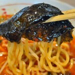 弟子屈ラーメン - 海苔を巻いて