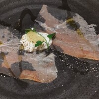 別邸 壽 - プロシュートのストラッチャテッラチーズのせ