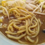 ラーメン ジャンボ餃子 天神 - 麺のアップ
