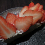 Kafe Komusa - いちごづくしのケーキ；アップ