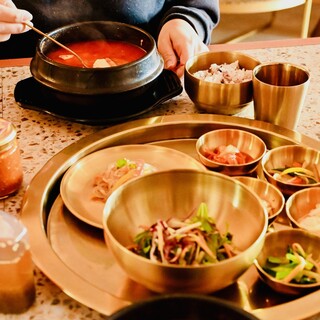 请点击这里，享用无添加曲和韩国菜的午餐，让您放心食用♪