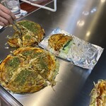 キャベツ畑 - ミックスそば入りととん平焼き