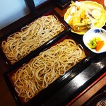 JINYA - ＋100円で「蕎麦大盛り」にすると「せいろ蕎麦」は２枚になります。