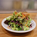 ジェット ベイカー - ■7種の新鮮野菜グリーンサラダ　¥980
            新鮮野菜がたっぷり！
            ドレッシングも美味しいです。
            