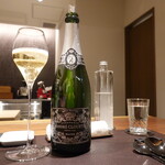 イル アオヤマ - からの泡はCHAMPAGNE ANDRÉ CLOUET SILVER