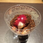 イル アオヤマ - ザバイヨーネ、バニラジェラート、完熟いちご