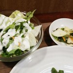 キッチン ブルー グローブ - サラダ、お新香のアップ