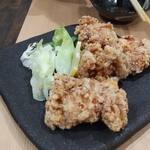 大衆酒場 オードリー 上本町ハイハイタウン店 - 若鶏の唐揚げ（638円）