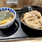 京都 麺屋たけ井 阪急梅田店 - 