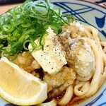 丸亀製麺 サンエー浦添西海岸パルコシティ店 - 牡蠣ぶっかけ＊揚げたて盛ってくれる