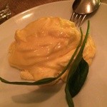 bills 横浜赤レンガ倉庫 - 2013/12 オーガニックスクランブルエッグ （egg only）のハーフ 500円